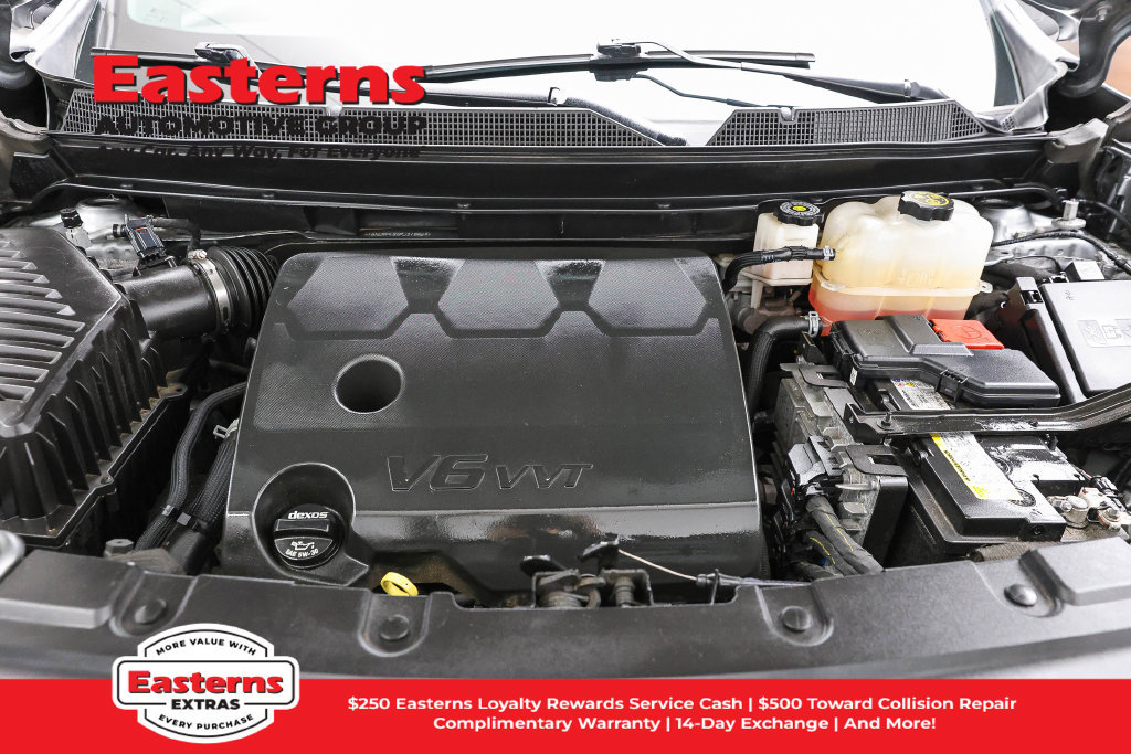 Used 2023 Chevrolet Traverse LS FWD image 8