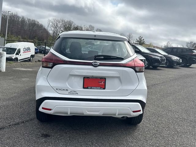 Certified 2025 Nissan Kicks Play S image 5