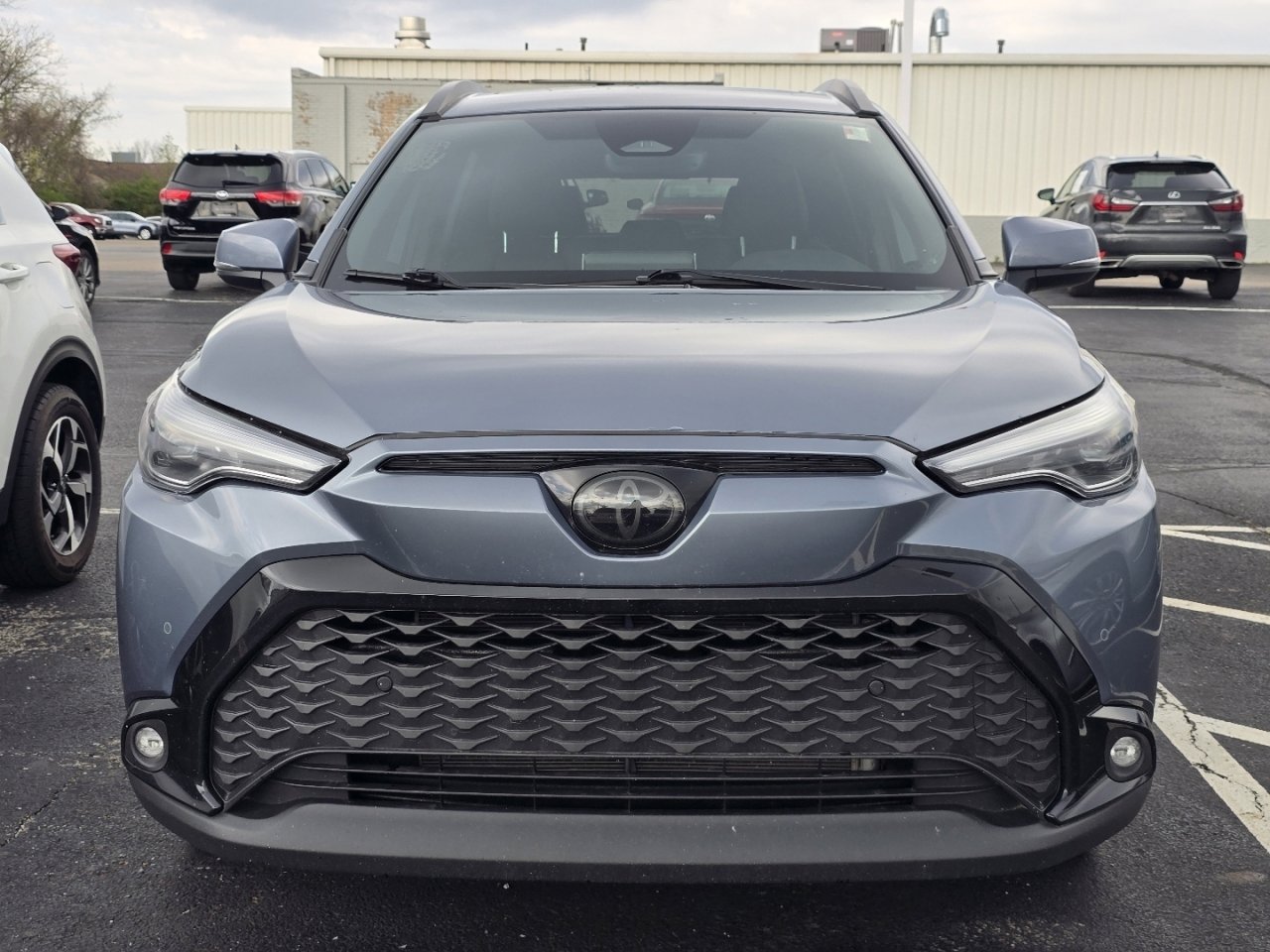 Used 2023 Toyota Corolla Cross XSE w/ Convenience Package image 2