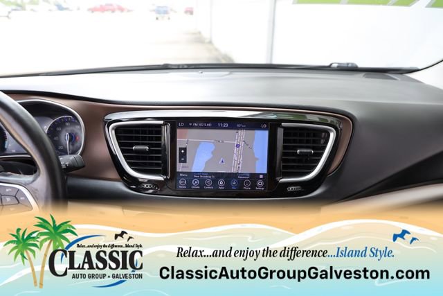Used 2019 Chrysler Pacifica Touring-L Plus FWD image 20
