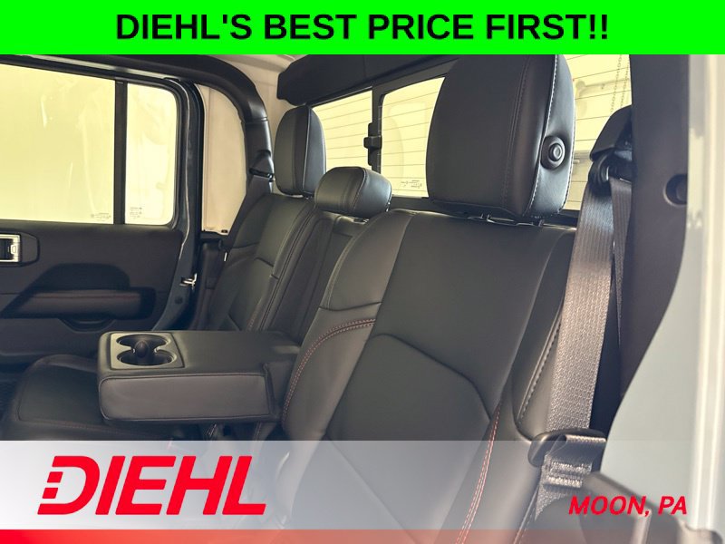New 2026 Jeep Gladiator Rubicon w/ Steel Power Dome Hood Package AWD/4WD image 17