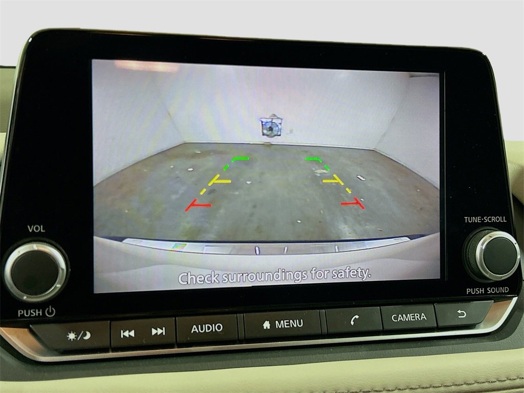 Used 2023 Nissan Rogue SV image 11