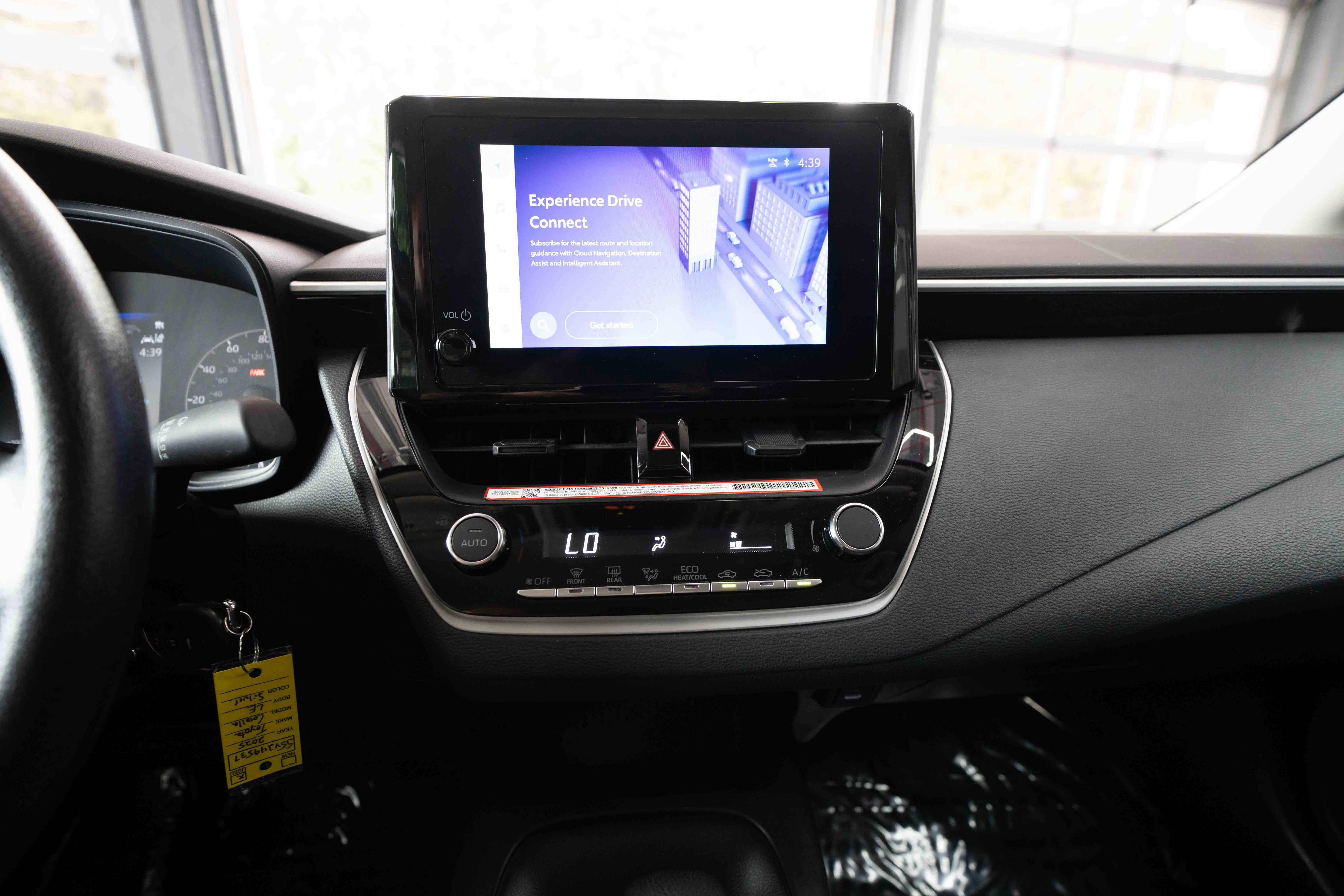 Used 2025 Toyota Corolla LE FWD image 17