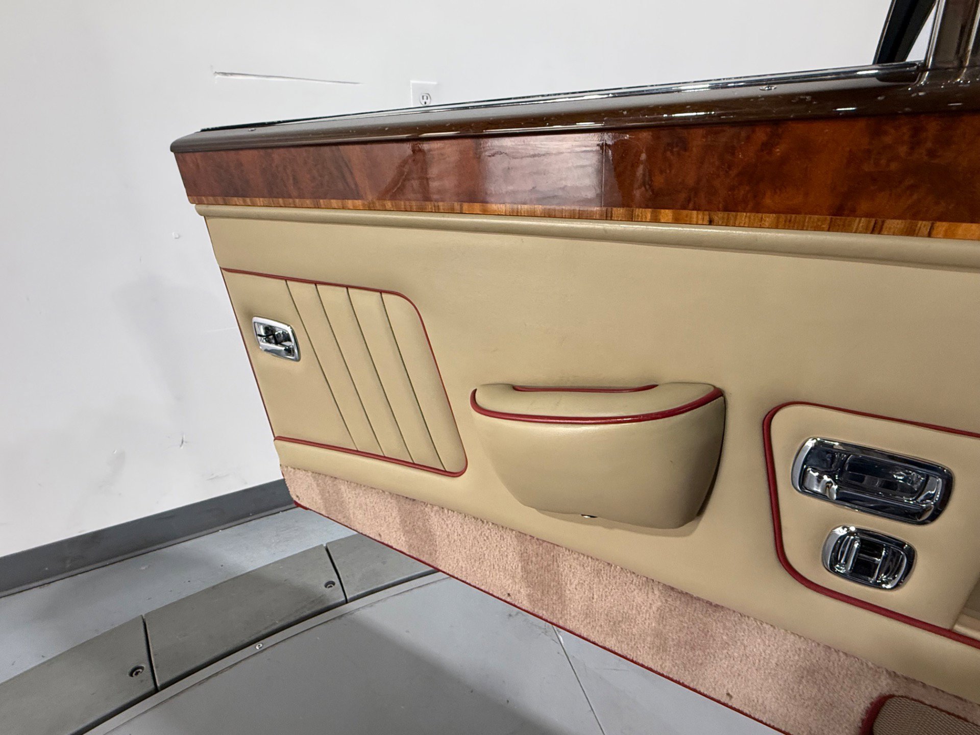 Used 1988 Rolls-Royce Corniche II image 30