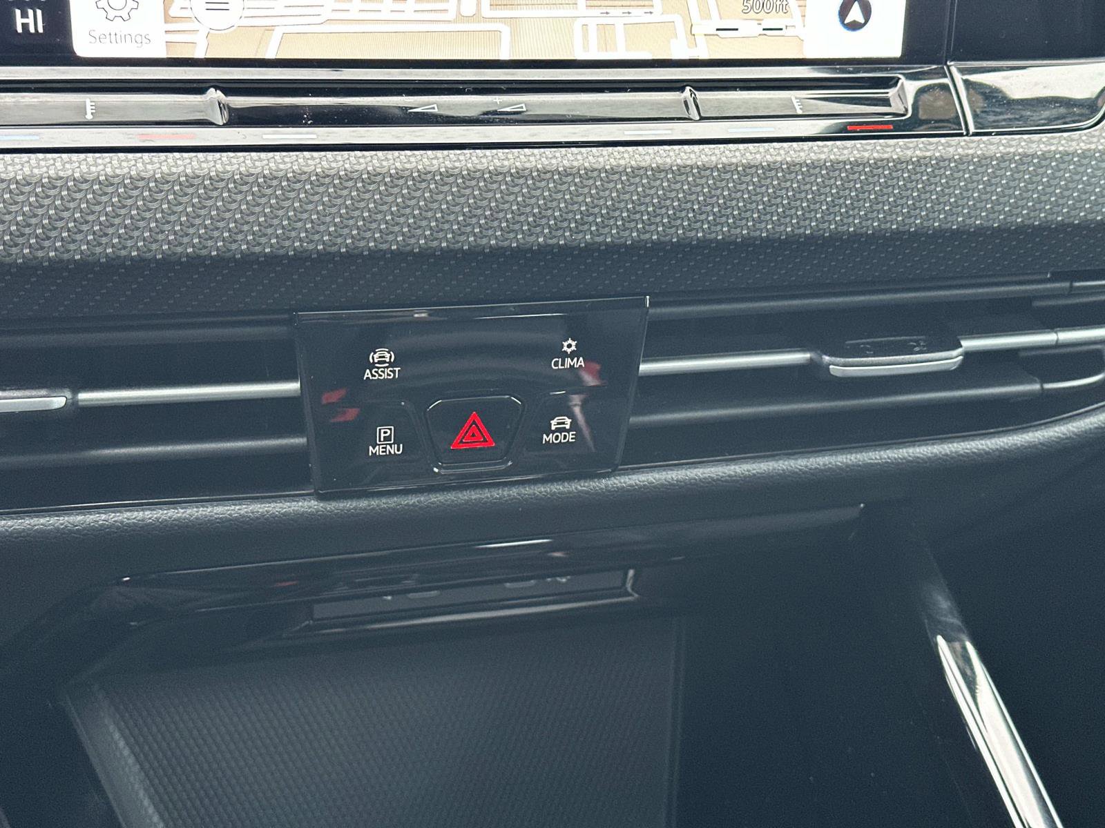 Used 2023 Volkswagen Golf R 2.0T DSG AWD image 31