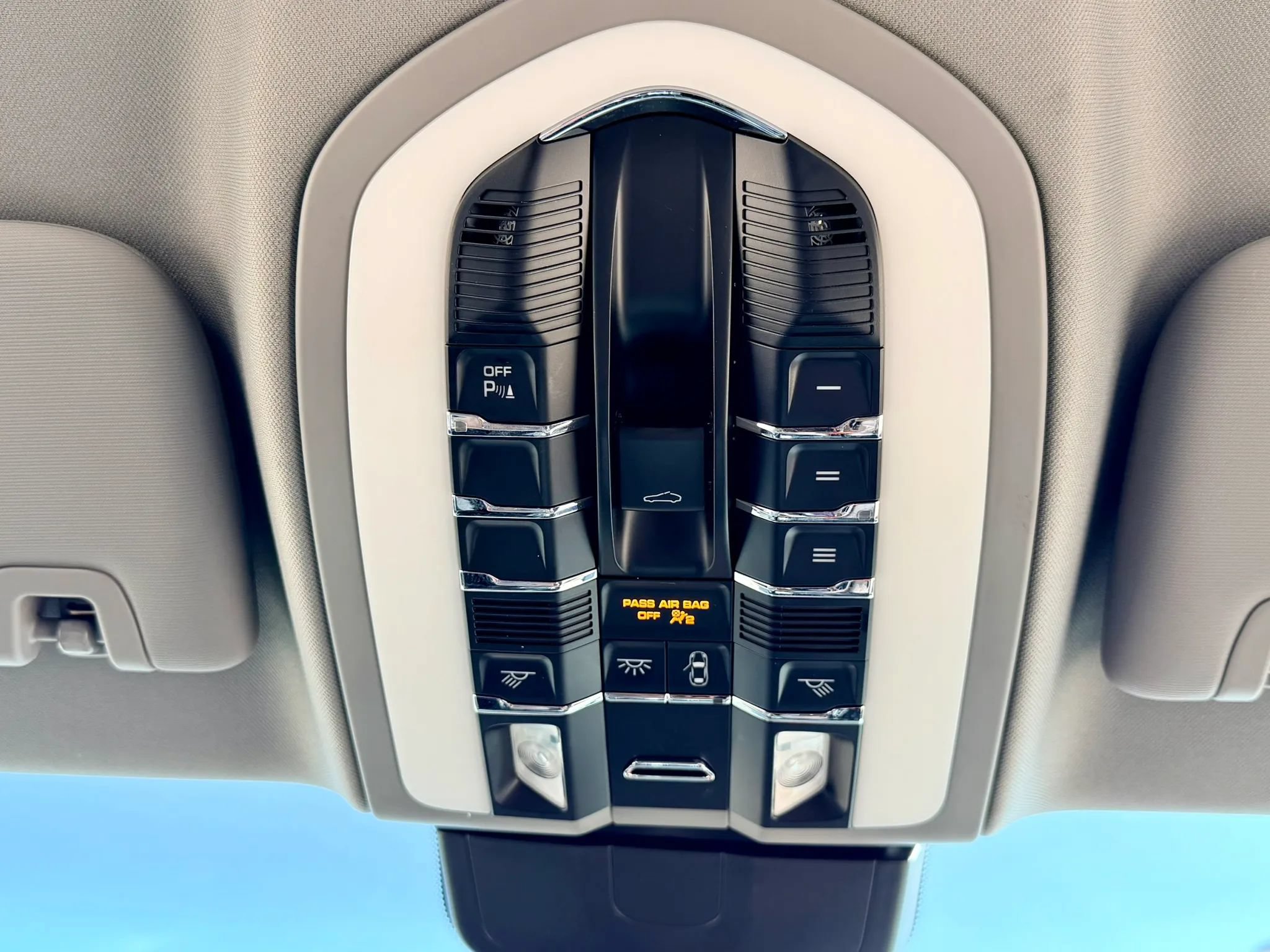 Used 2016 Porsche Panamera Edition RWD image 59