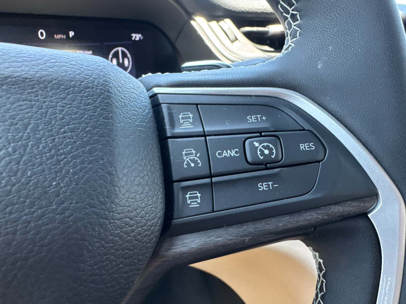 Used 2024 Jeep Grand Cherokee Limited image 34