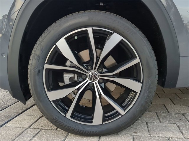 New 2026 Volkswagen Atlas Cross Sport SEL Premium R-Line image 35