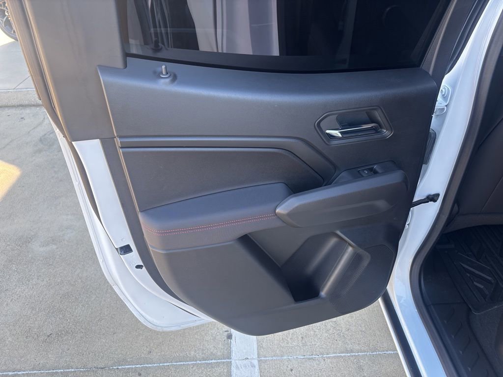 Used 2025 Chevrolet Colorado Z71 w/ Technology Package image 43