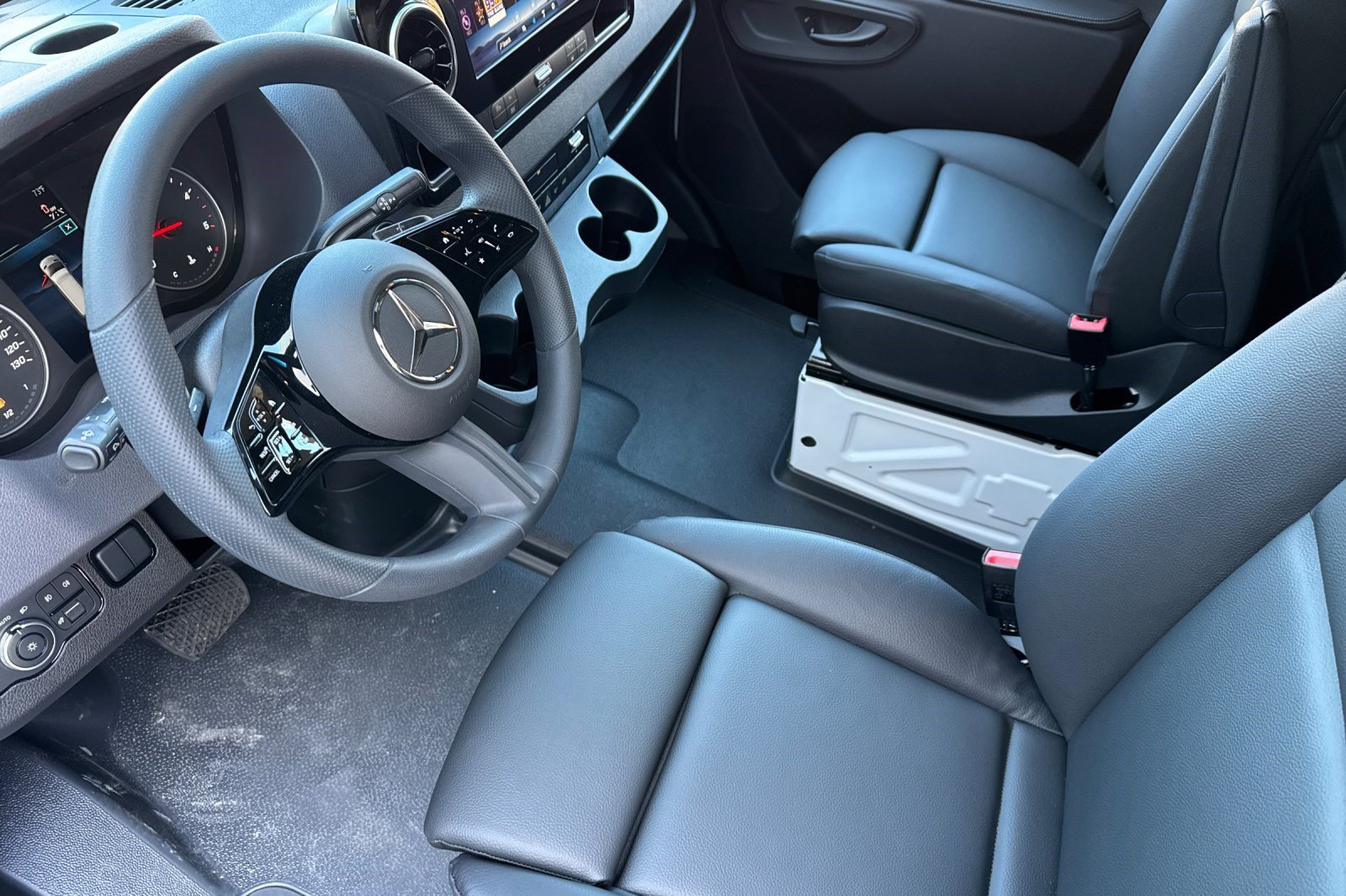 New 2026 Mercedes-Benz Sprinter 2500 image 4