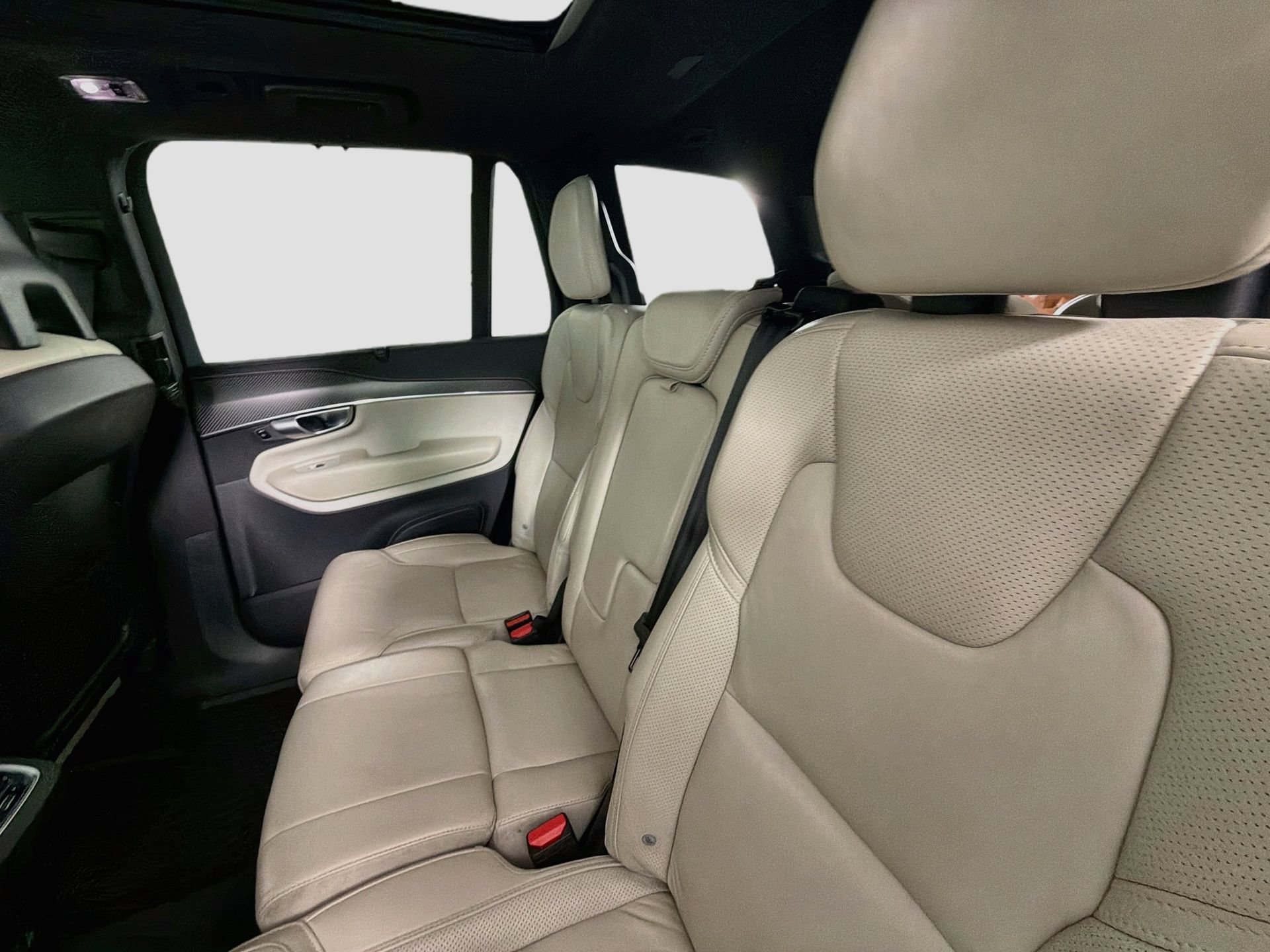 Used 2020 Volvo XC90 T5 R-Design w/ Protection Package Premier AWD/4WD image 26