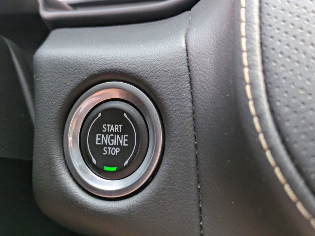 Used 2023 GMC Yukon SLT image 33