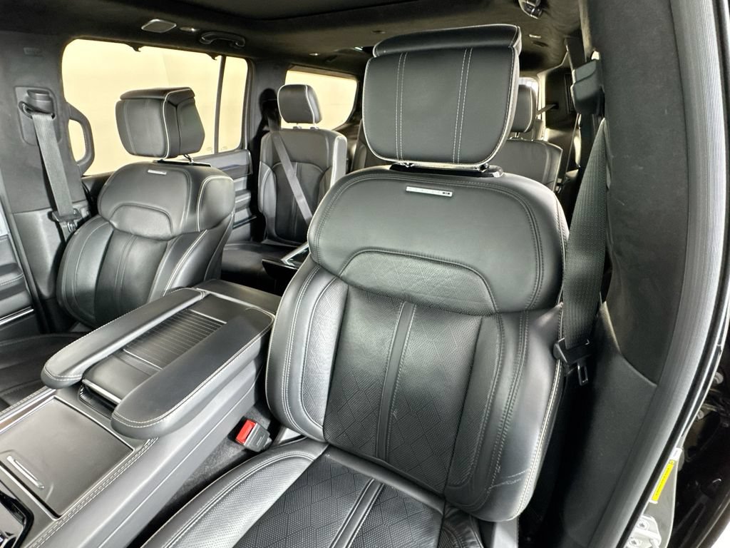 Used 2023 Jeep Grand Wagoneer Series II AWD/4WD image 22