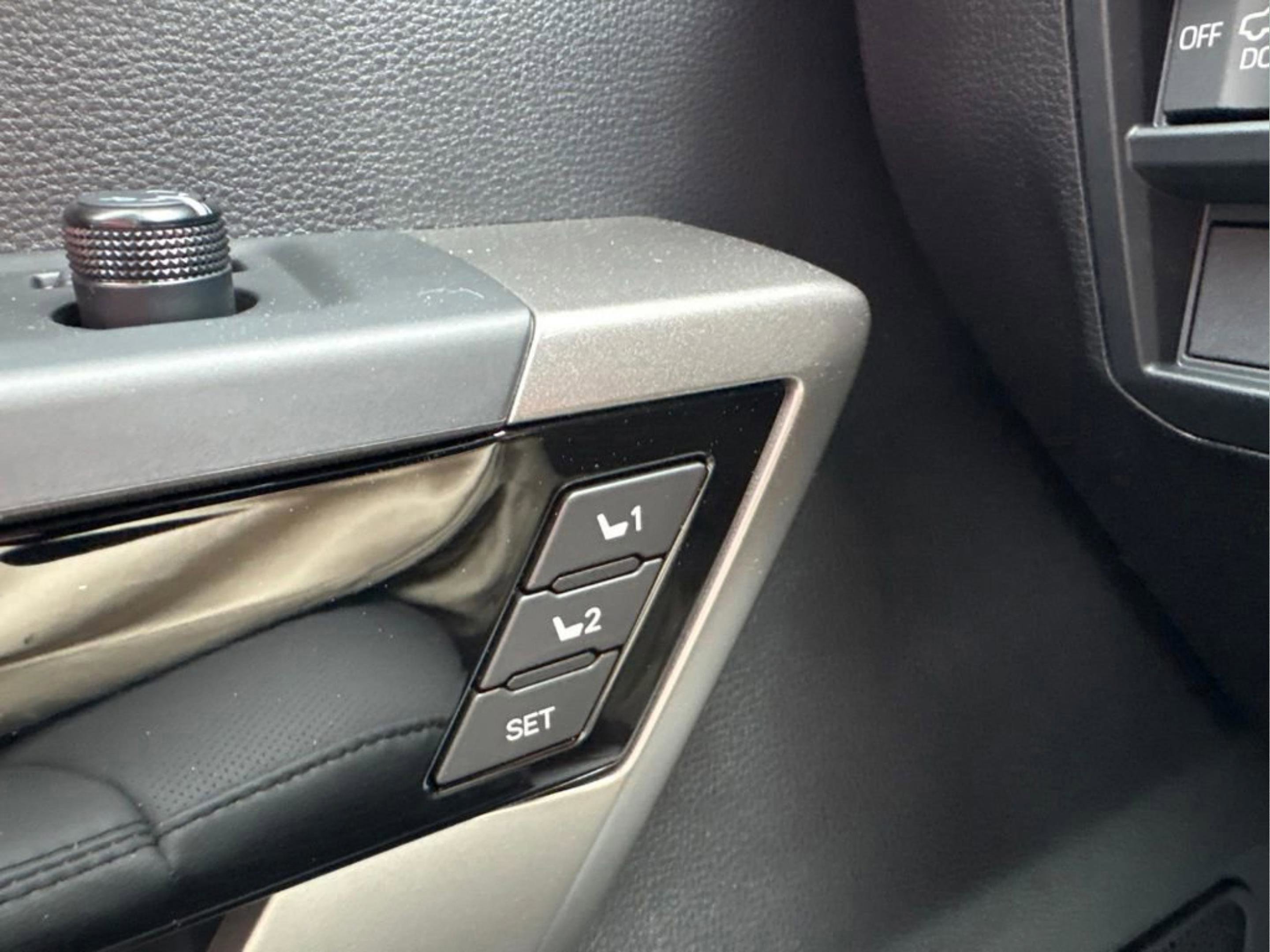 New 2026 Toyota Tundra Limited AWD/4WD image 25