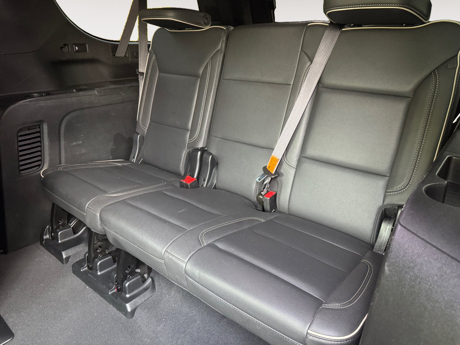 Used 2023 Chevrolet Suburban Premier AWD/4WD image 15
