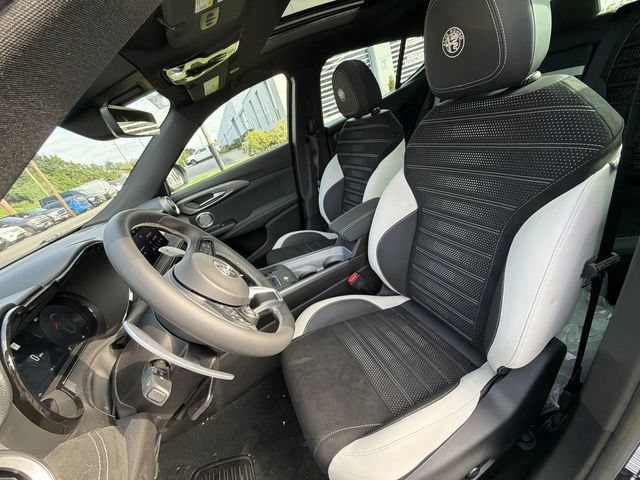 New 2026 Alfa Romeo Tonale w/ Active Assist Package AWD/4WD image 11
