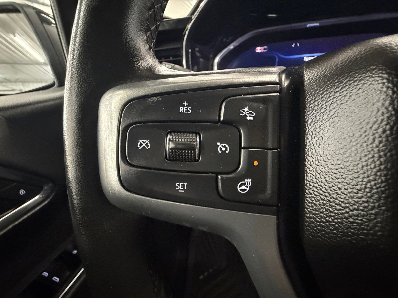 Used 2024 Chevrolet Silverado 1500 RST AWD/4WD image 17