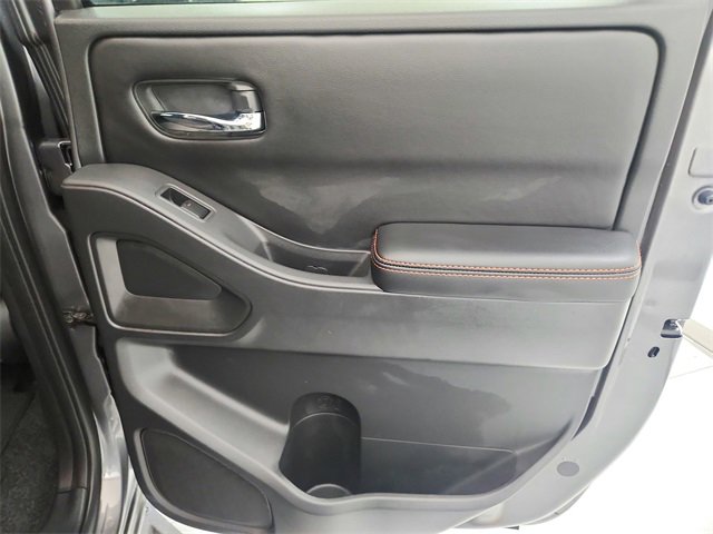 Used 2025 Nissan Frontier PRO-4X image 39