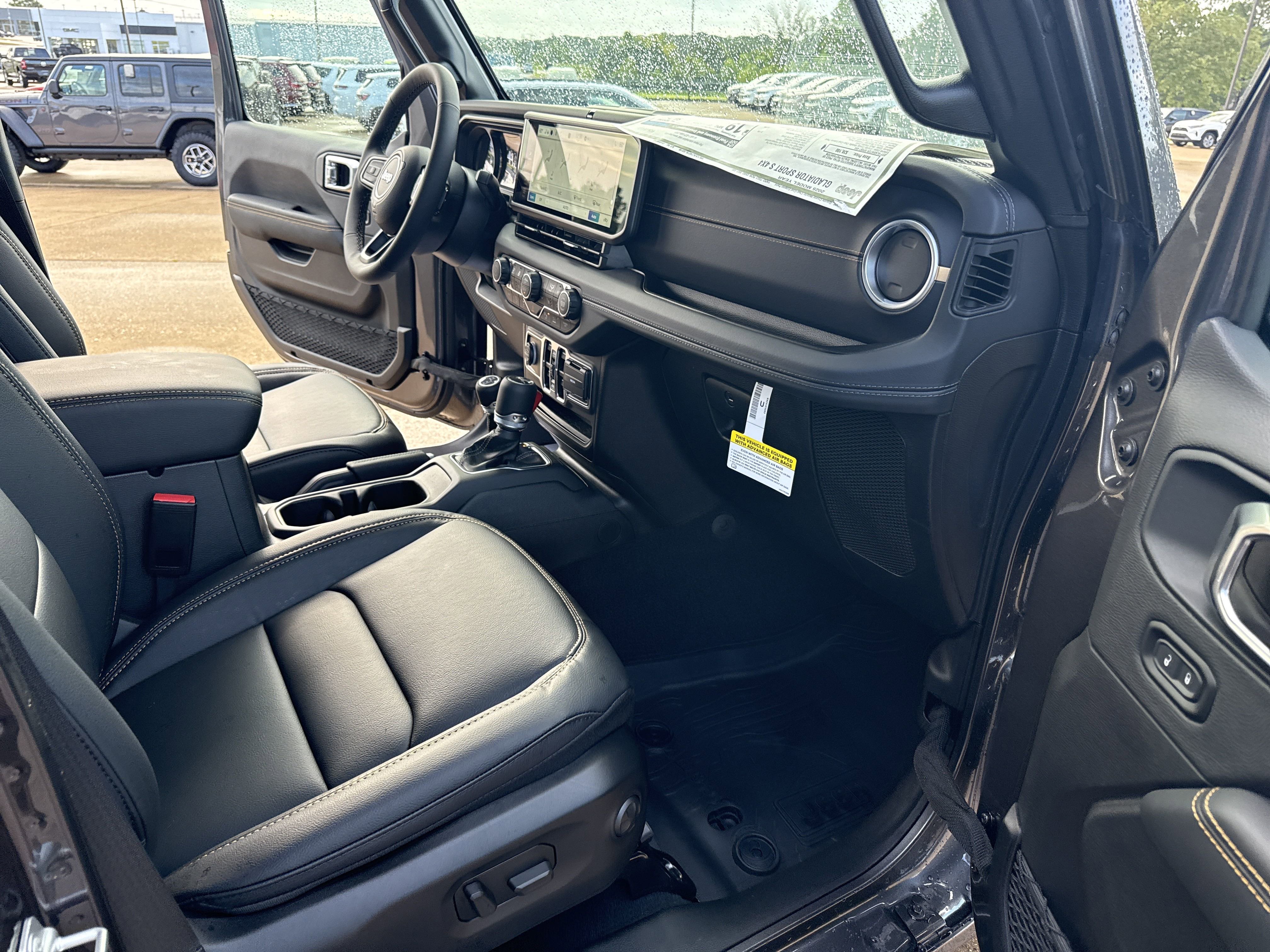 New 2025 Jeep Gladiator Sport w/ Premium Package image 26