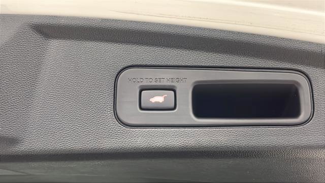 Used 2024 Acura MDX SH-AWD w/ Advance Package image 29