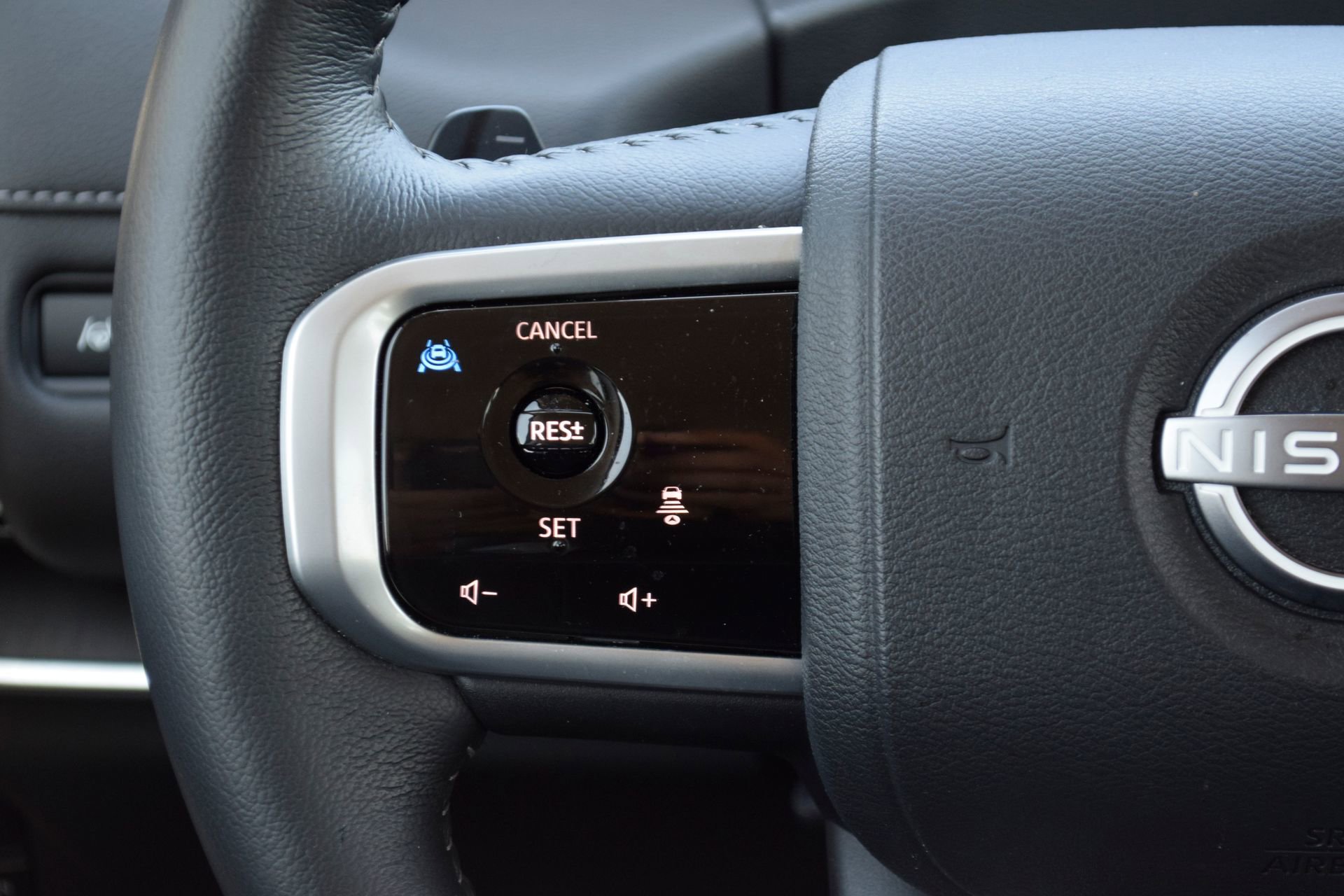 Used 2025 Nissan Armada SV RWD image 9