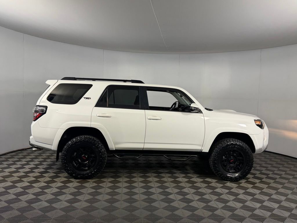 Used 2019 Toyota 4Runner TRD Off-Road Premium AWD/4WD image 3