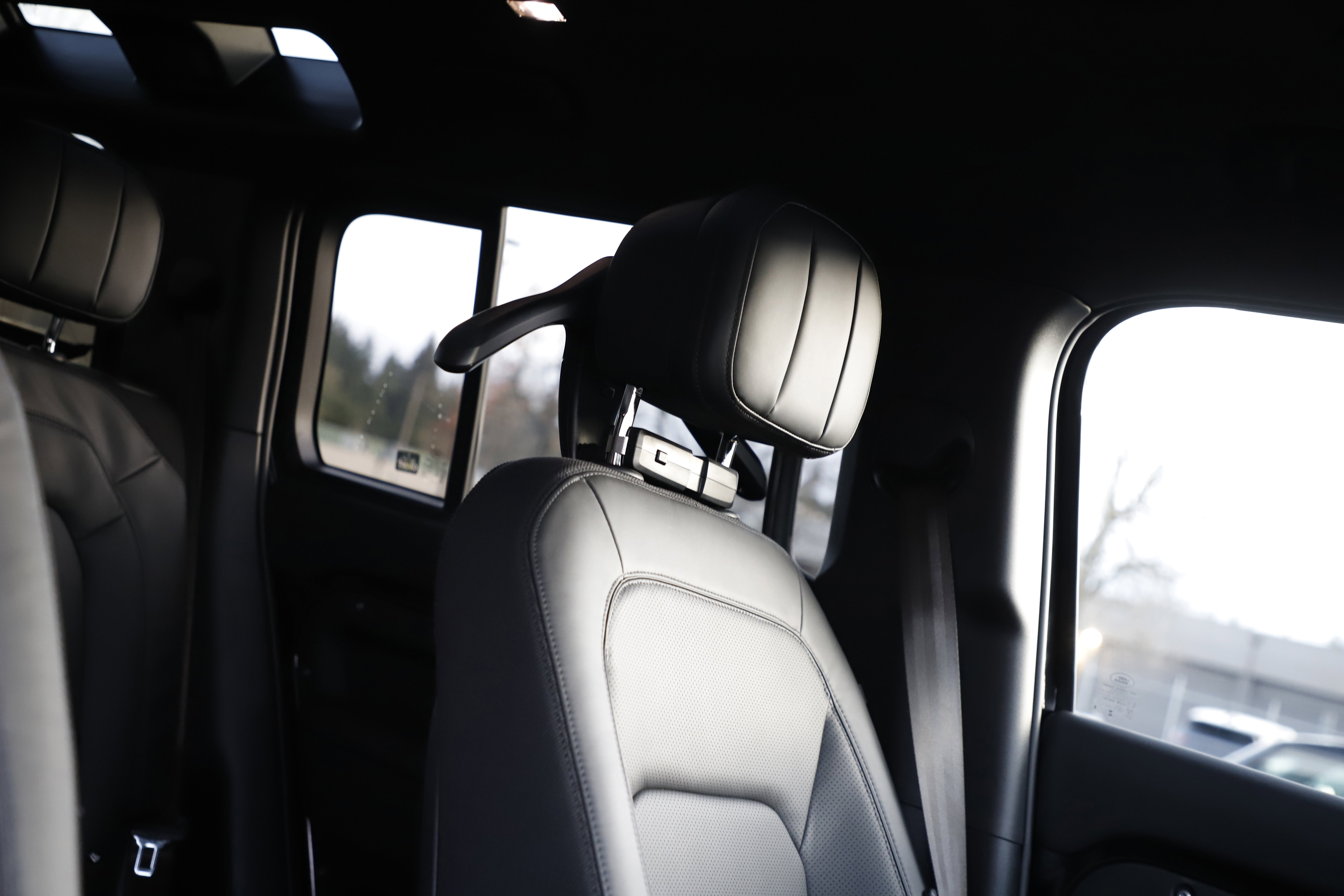New 2025 Land Rover Defender 110 X AWD/4WD image 5