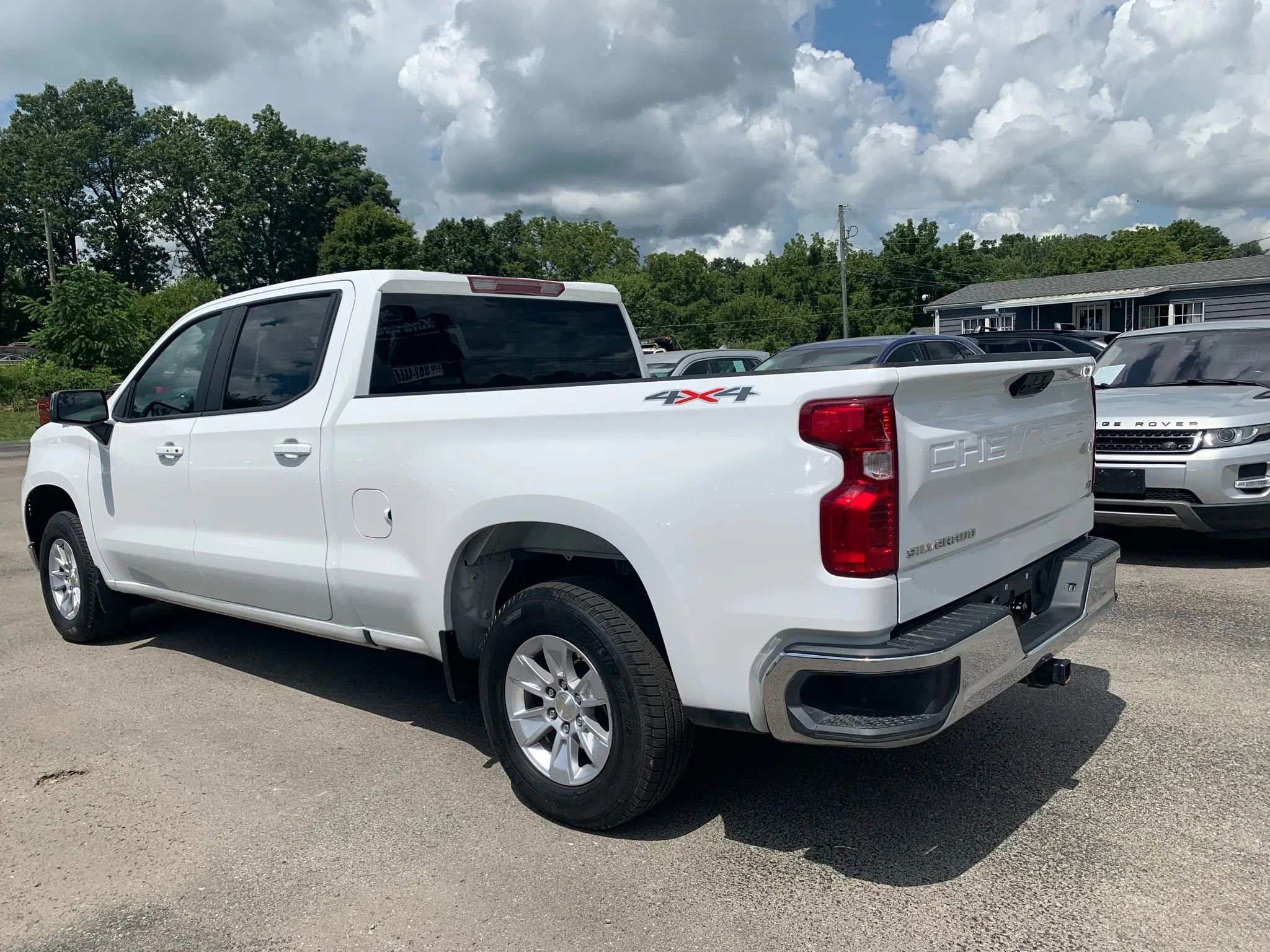 Used 2023 Chevrolet Silverado 1500 LT image 6