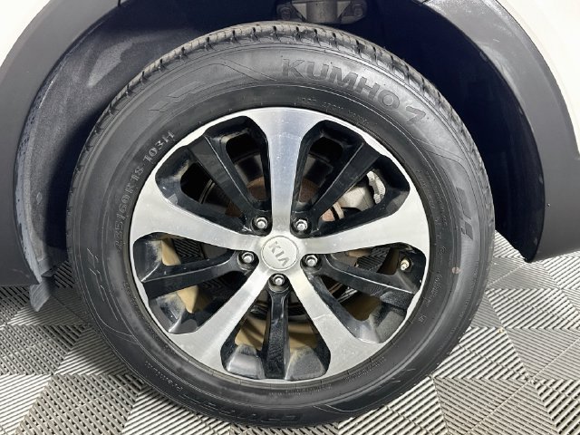 Used 2017 Kia Sorento EX FWD image 34