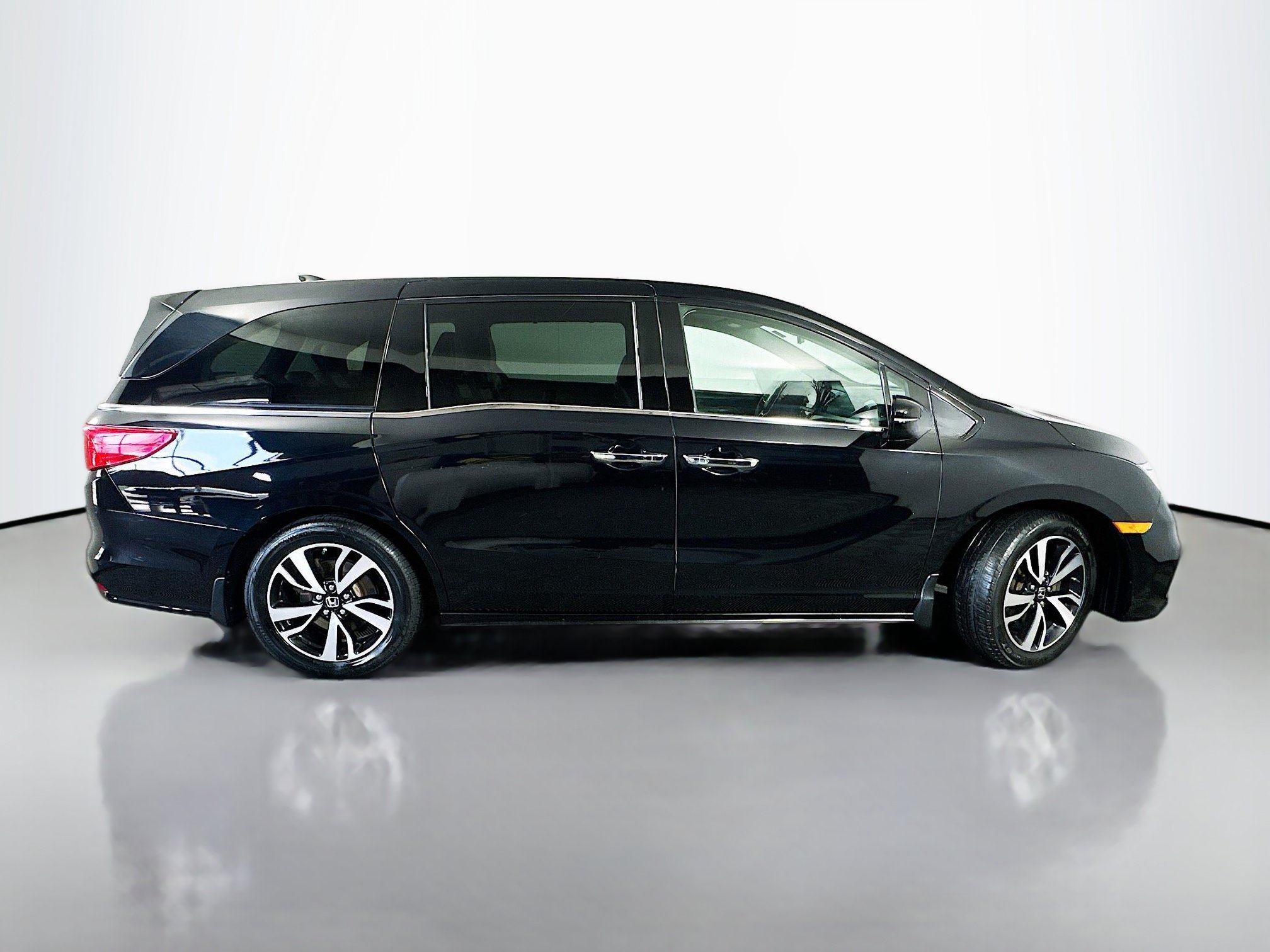 Used 2020 Honda Odyssey Elite image 8