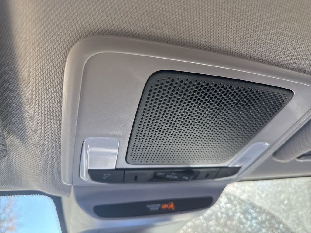 Certified 2026 Honda HR-V LX image 30