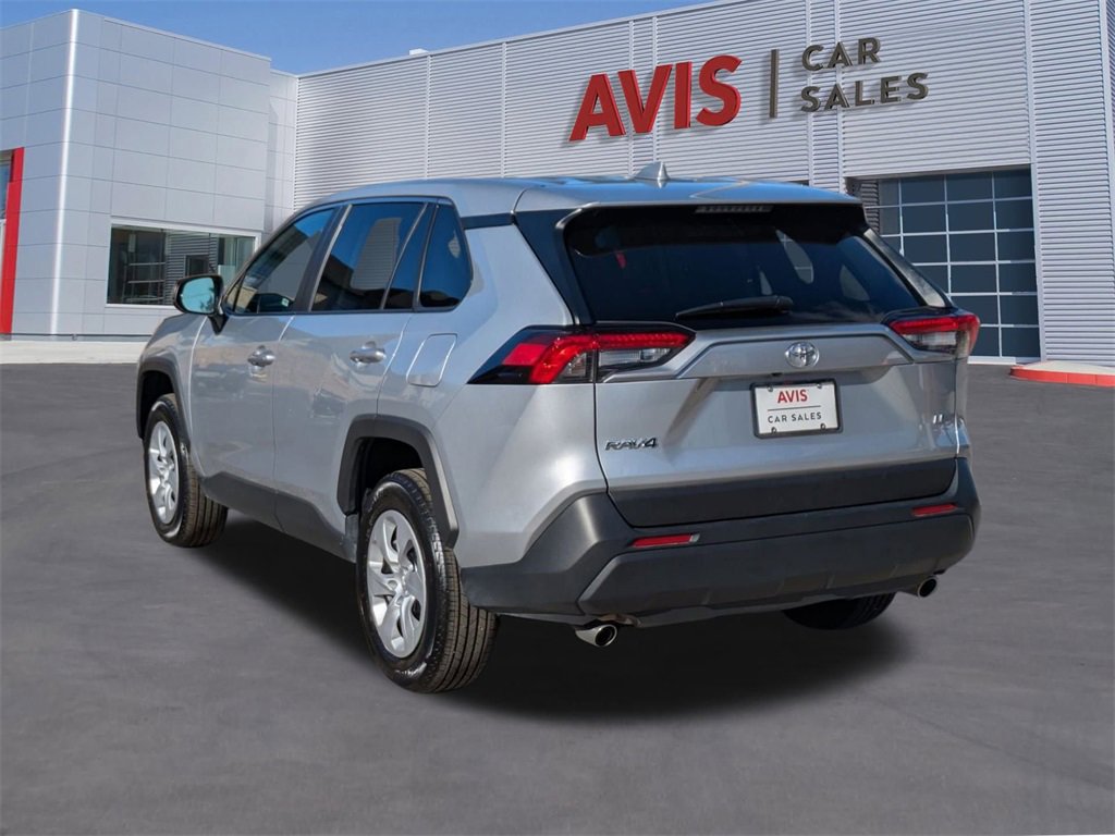 Used 2025 Toyota RAV4 LE image 9