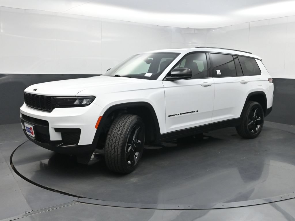 Used 2024 Jeep Grand Cherokee L Altitude AWD/4WD image 25