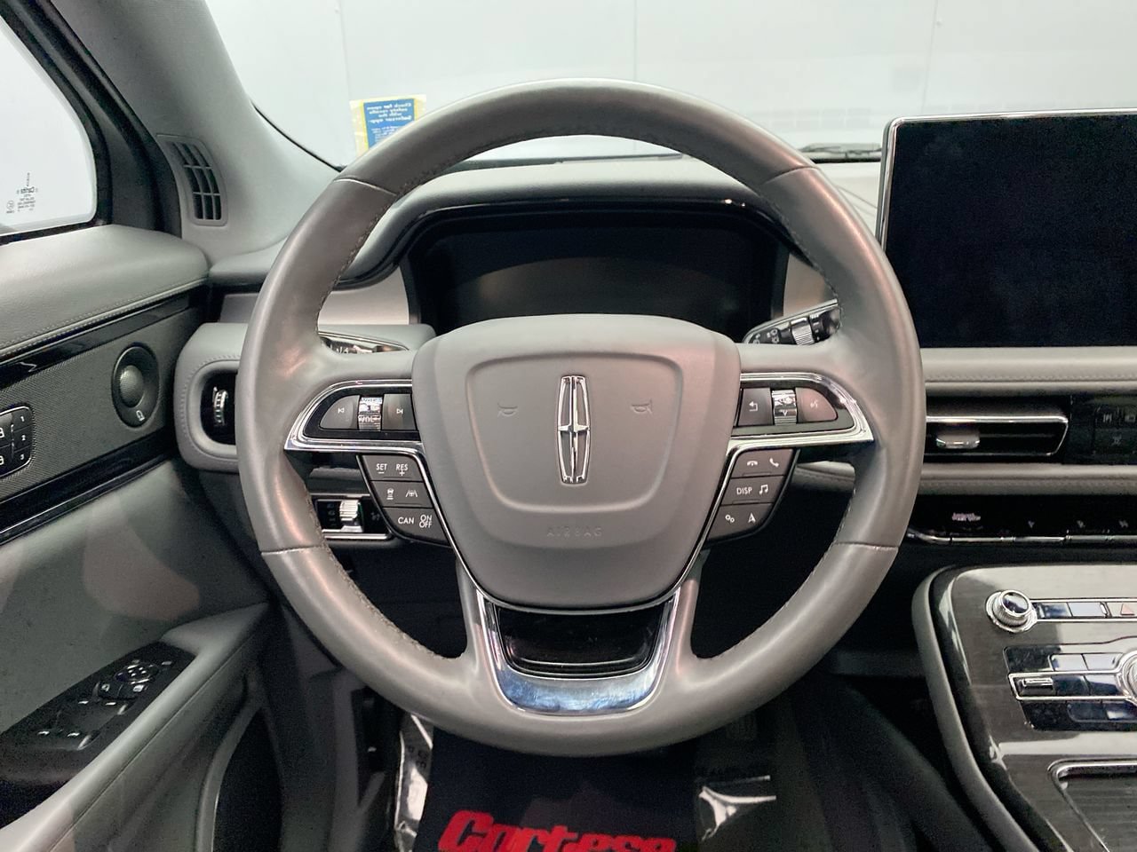 Used 2023 Lincoln Nautilus Reserve AWD/4WD image 16