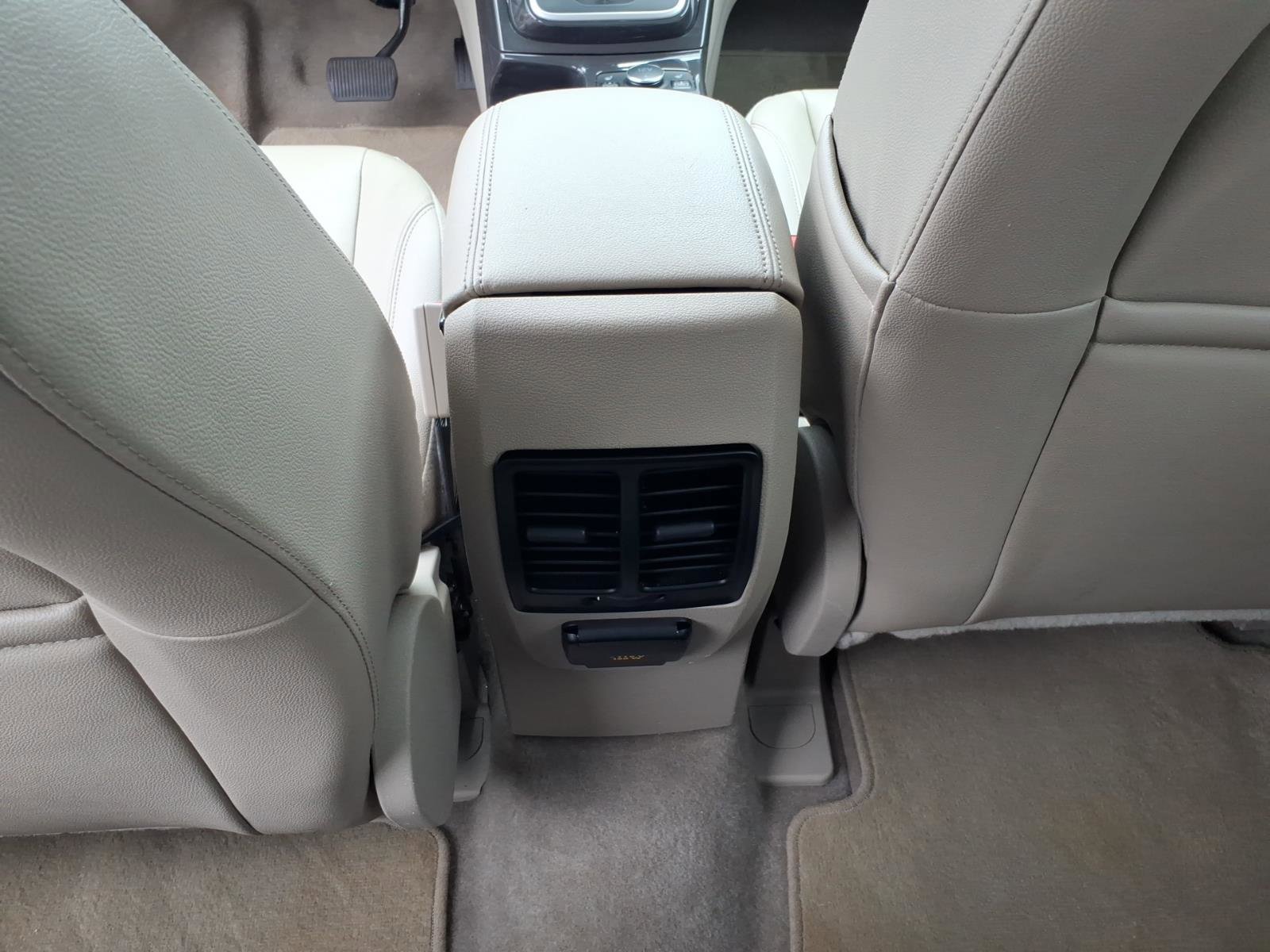 Used 2014 Ford Escape Titanium w/ Equipment Group 401A AWD/4WD image 16