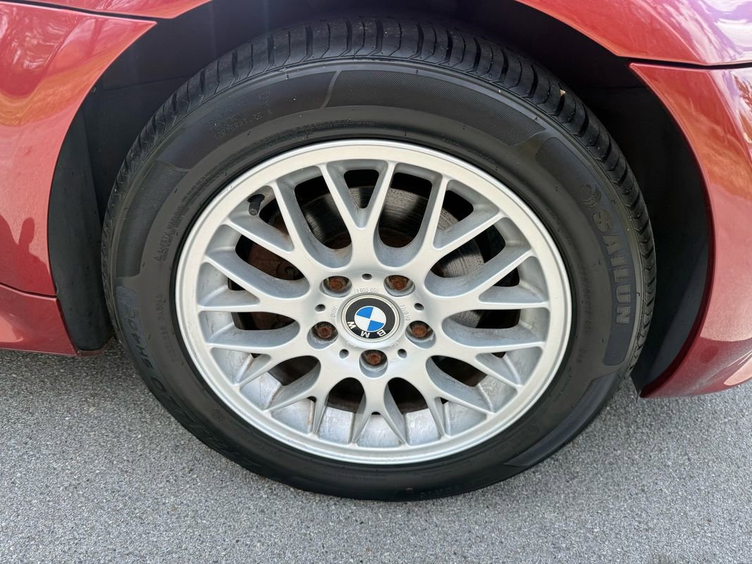 Used 2002 BMW Z3 2.5i image 16