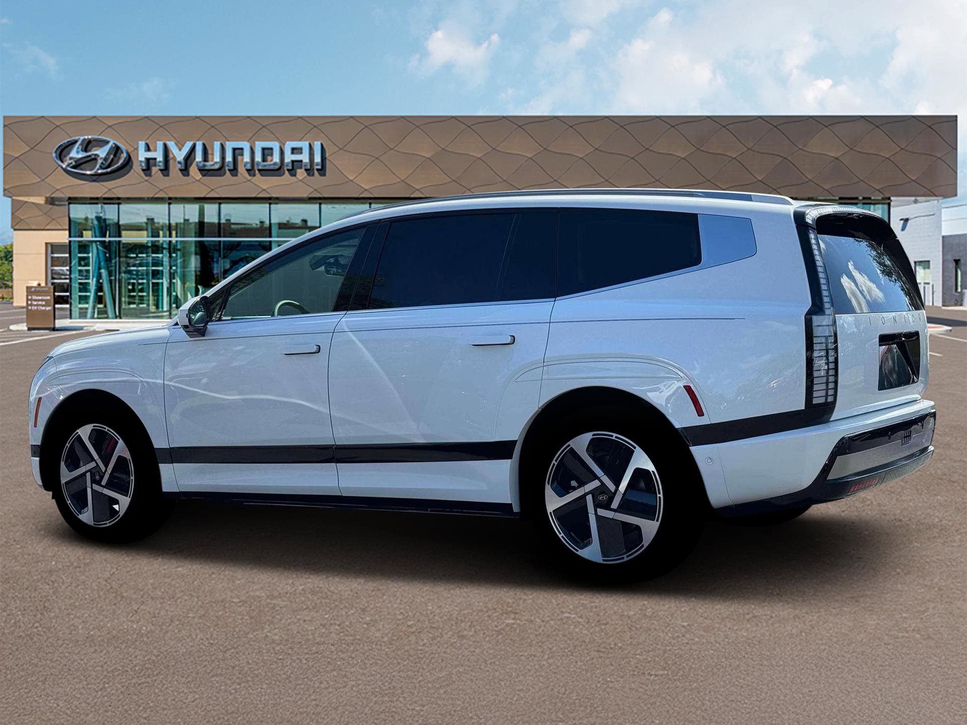 New 2026 Hyundai Ioniq 9 Calligraphy image 4