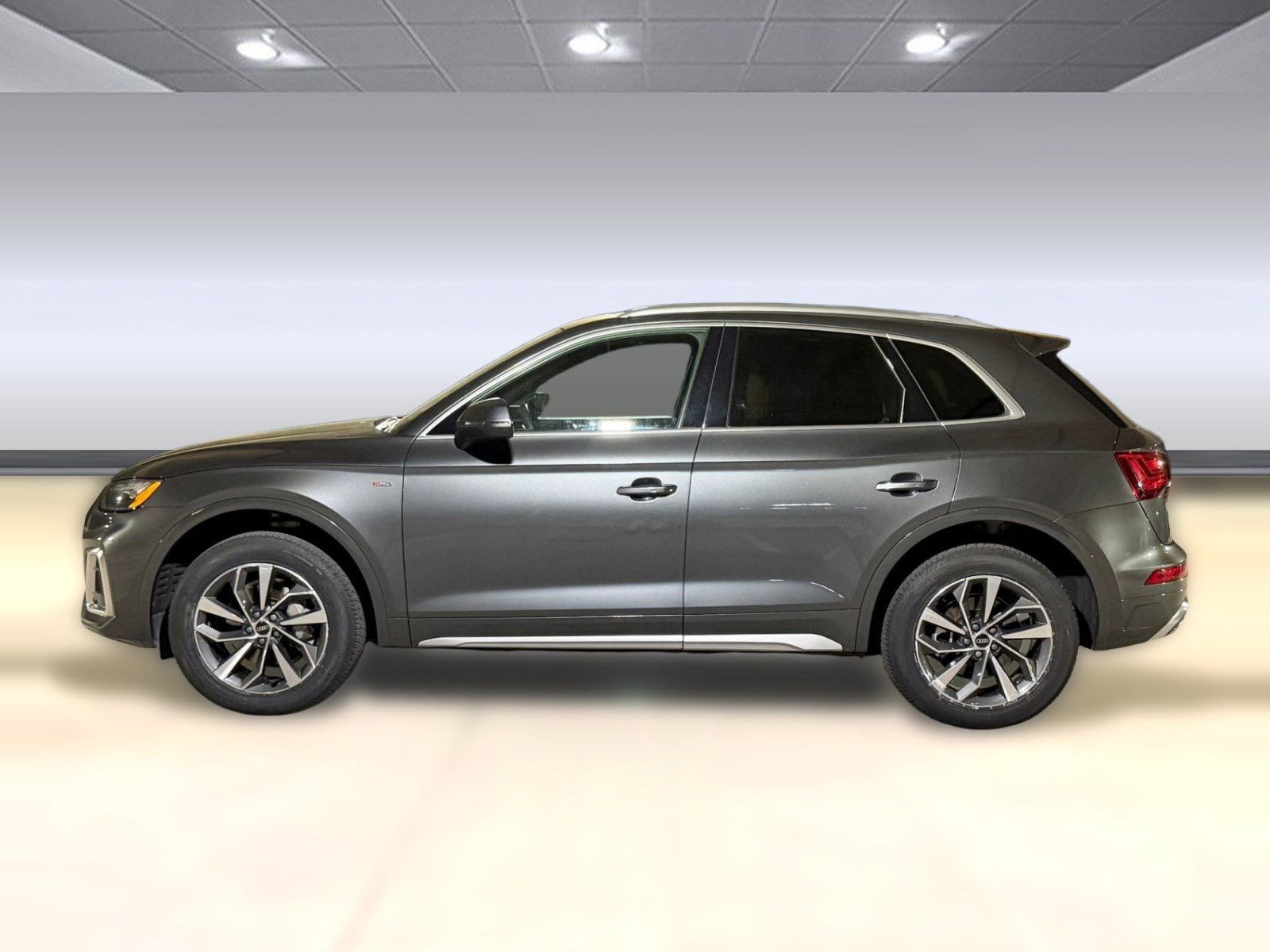Certified 2023 Audi Q5 2.0T Premium Plus w/ Premium Plus Package AWD/4WD image 2