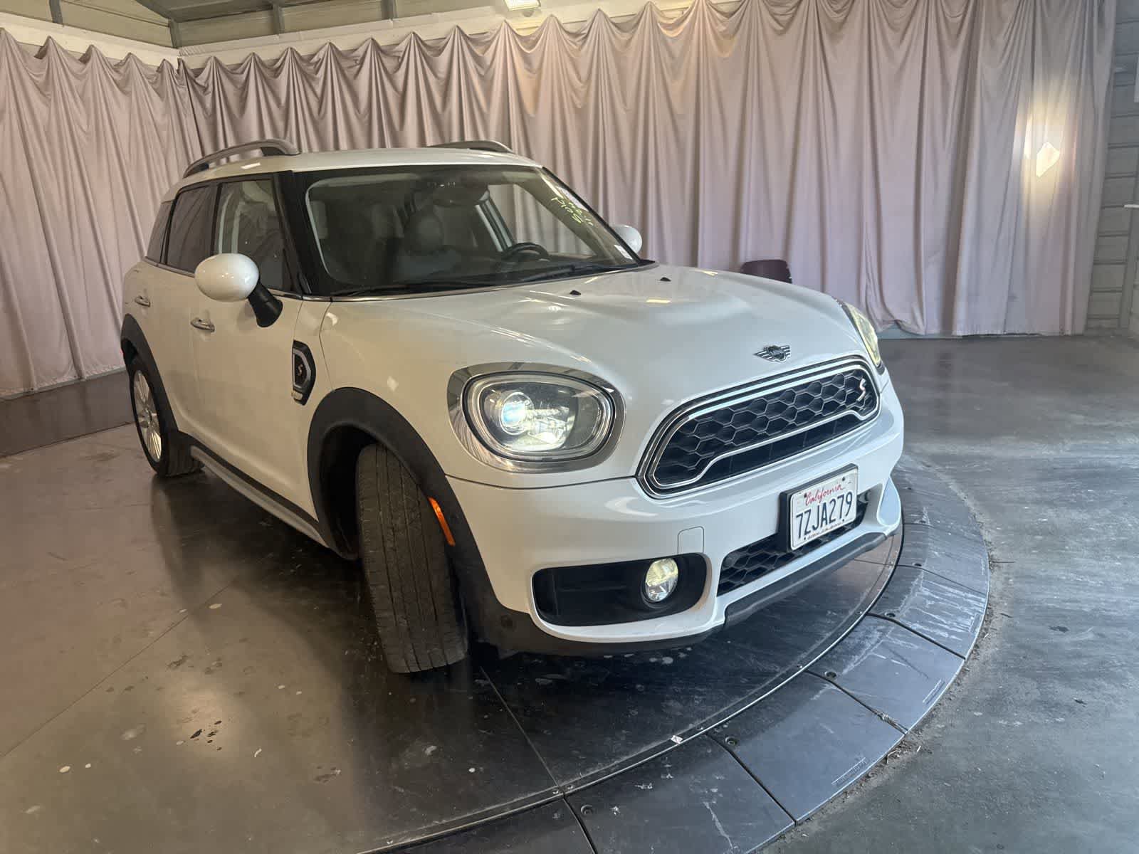 Used 2017 MINI Cooper Countryman S FWD image 3