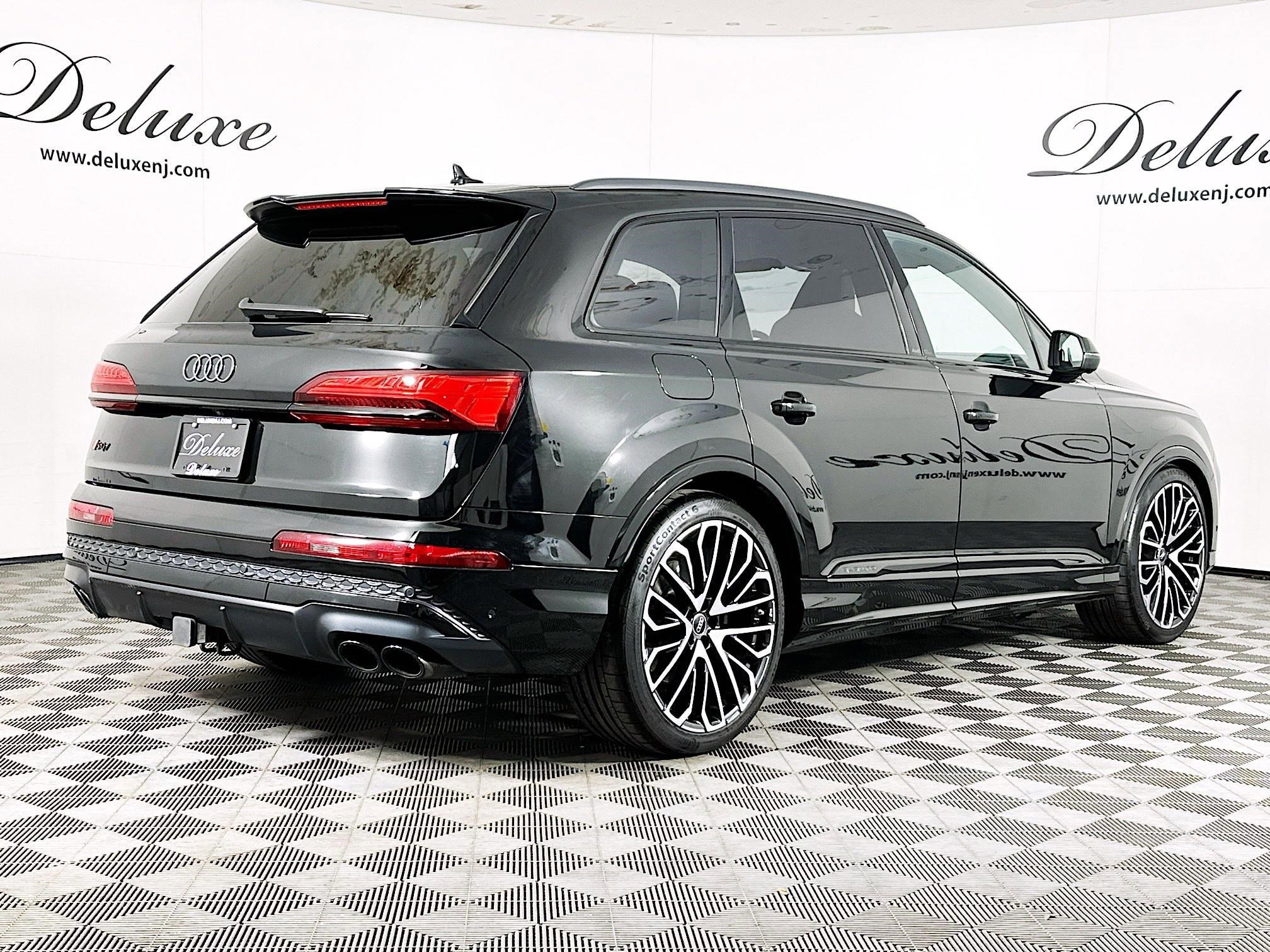 Used 2025 Audi SQ7 Premium Plus w/ Executive Package image 6