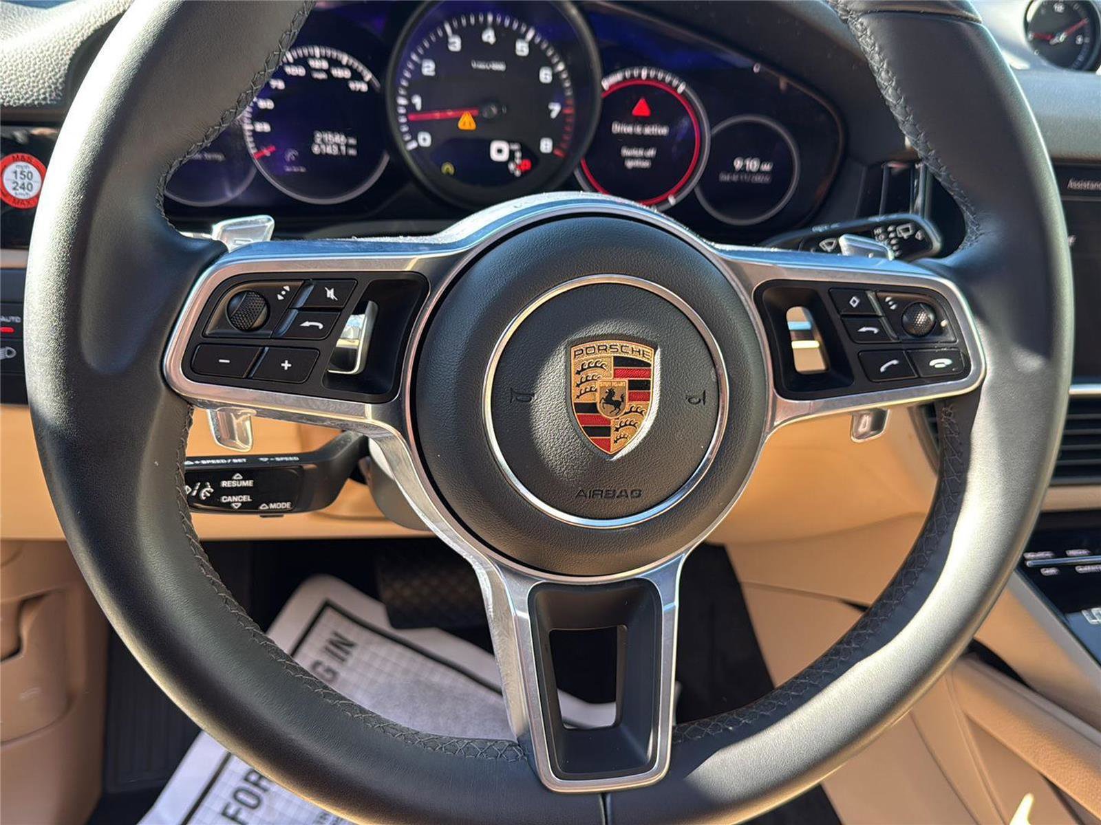 Used 2023 Porsche Cayenne image 16