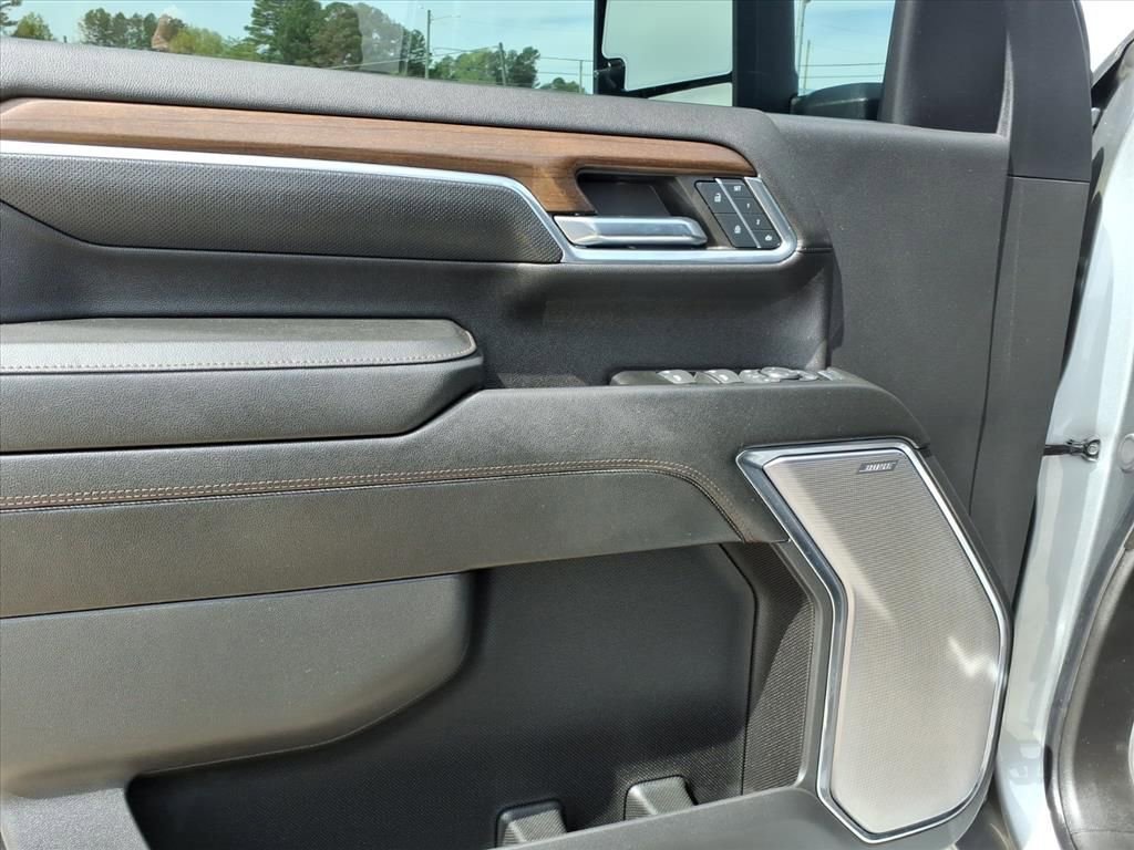 Used 2024 Chevrolet Silverado 2500 High Country w/ Technology Package image 18