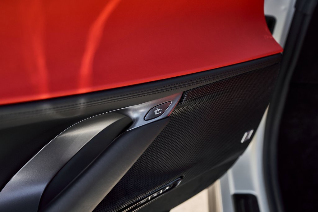 Used 2022 Ferrari SF90 Stradale image 40