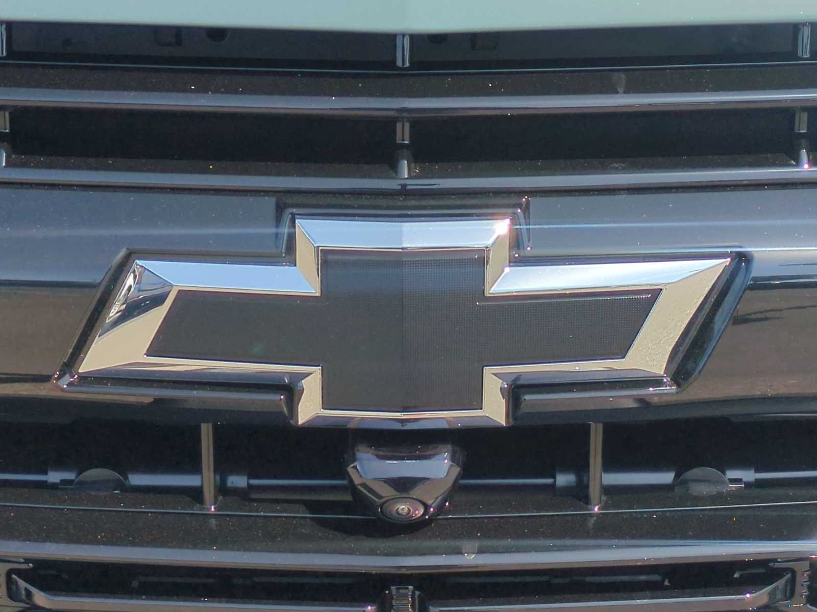 New 2026 Chevrolet Suburban RST w/ RST Capability Package AWD/4WD image 8