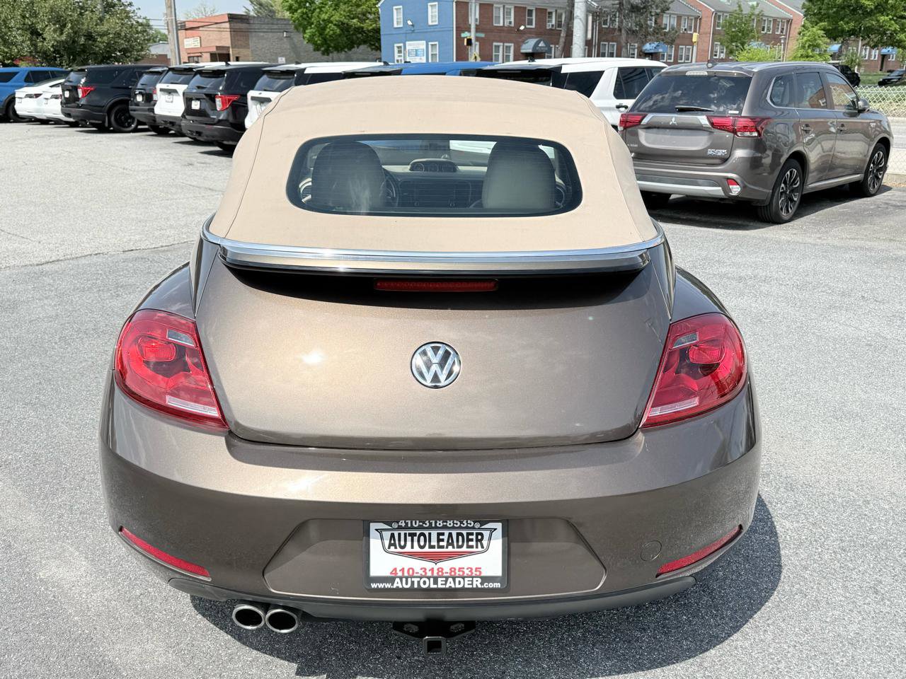 Used 2013 Volkswagen Beetle TDI FWD image 9