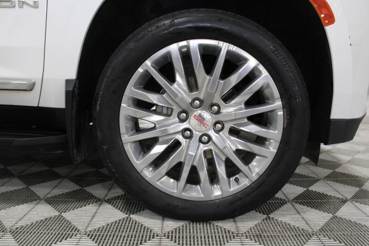 Used 2024 GMC Yukon SLT w/ SLT Luxury Package AWD/4WD image 45