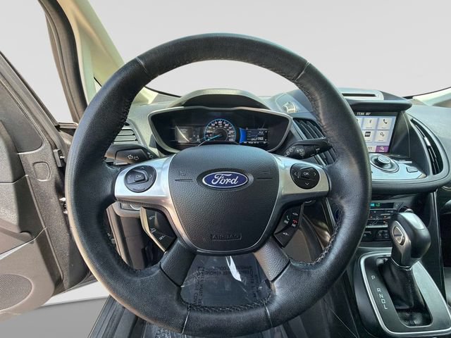 Used 2017 Ford C-MAX Energi Titanium w/ Equipment Group 501A FWD image 26