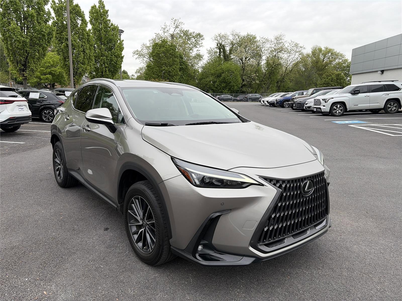 Used 2023 Lexus NX 350 AWD image 7