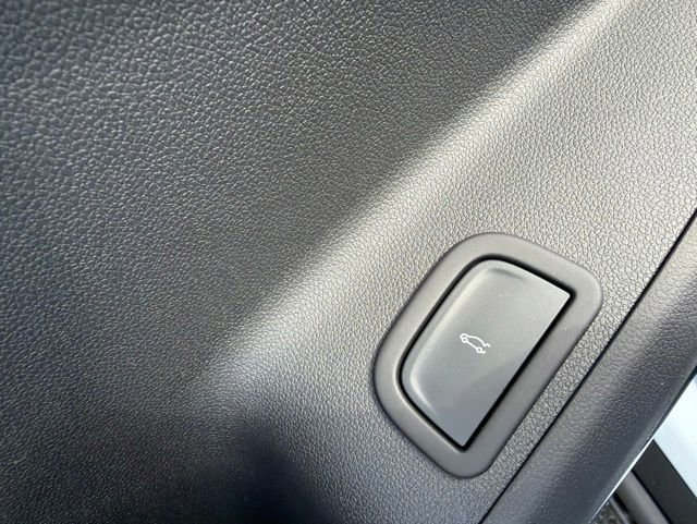 New 2026 GMC Acadia Elevation w/ Black Edition AWD/4WD image 13