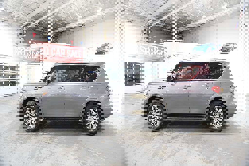 Used 2017 INFINITI QX80 image 6